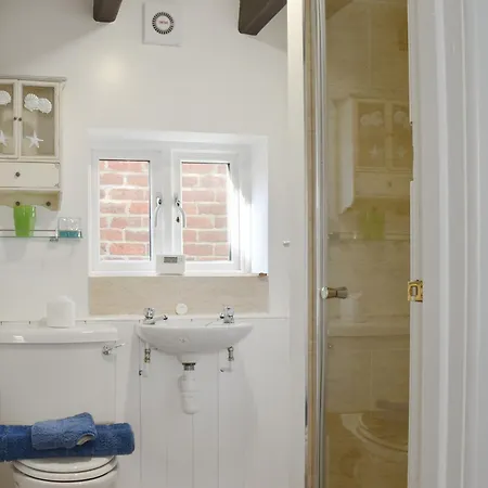 펜션 Cobblestones 휫비